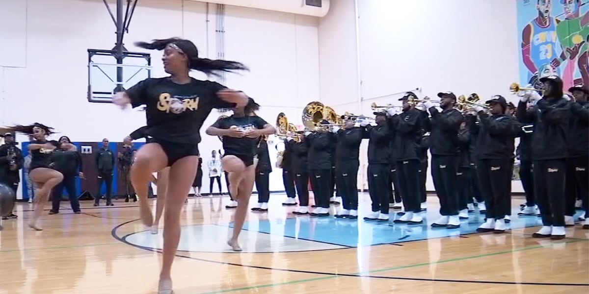 HBCU marching band plays at Black-owned pop-up [Video]