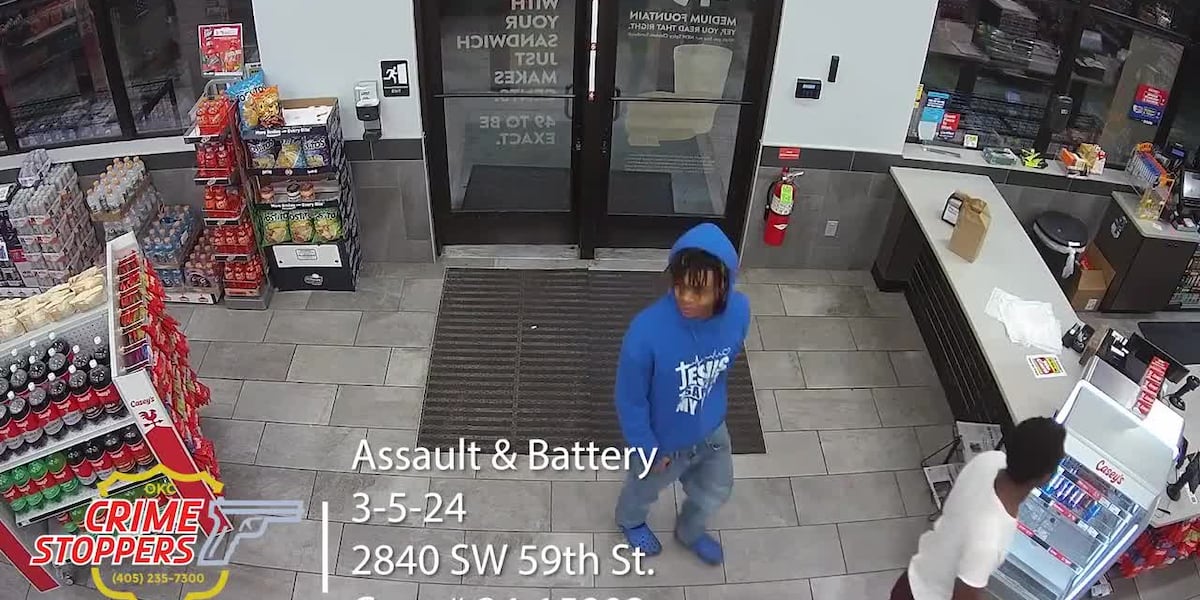 Suspect knocks store clerk unconscious [Video]
