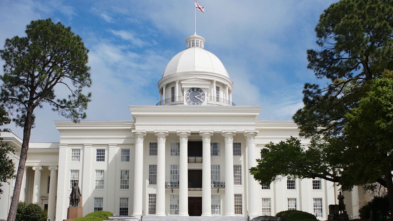 Alabama lawmakers pass legislation that bans state funding of DEI, restricts teaching ‘divisive concepts’ [Video]