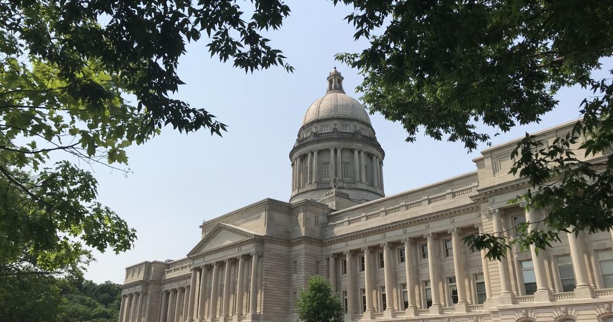 Bill that would have defunded DEI efforts at public universities dies in Kentucky legislature | Politics [Video]