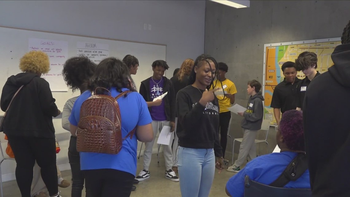 Annual Youth Voices Summit brings students together to problem-solve issues in the 901 [Video]