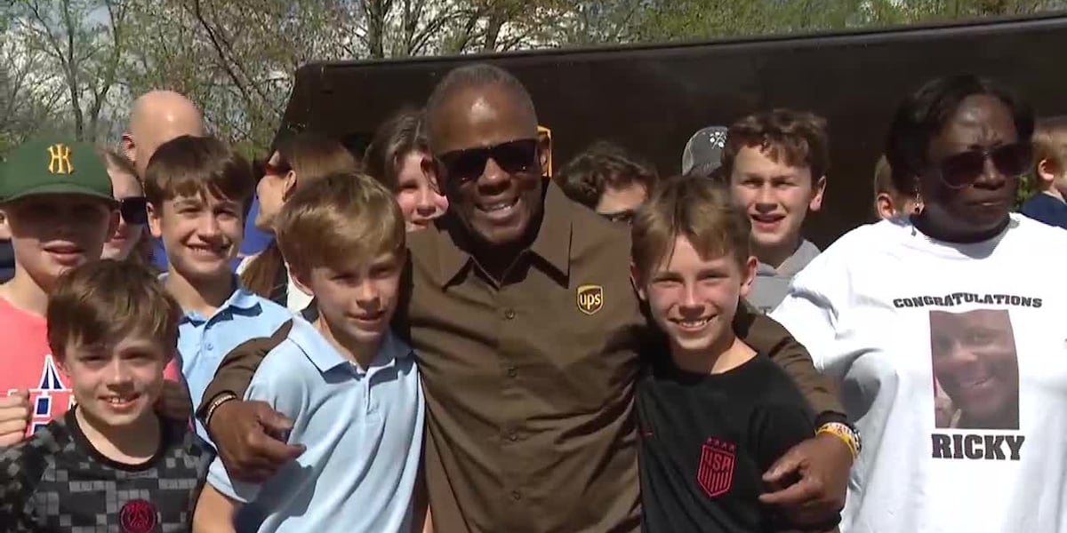 UPS driver of 42 years gets gracious sendoff from neighborhood [Video]
