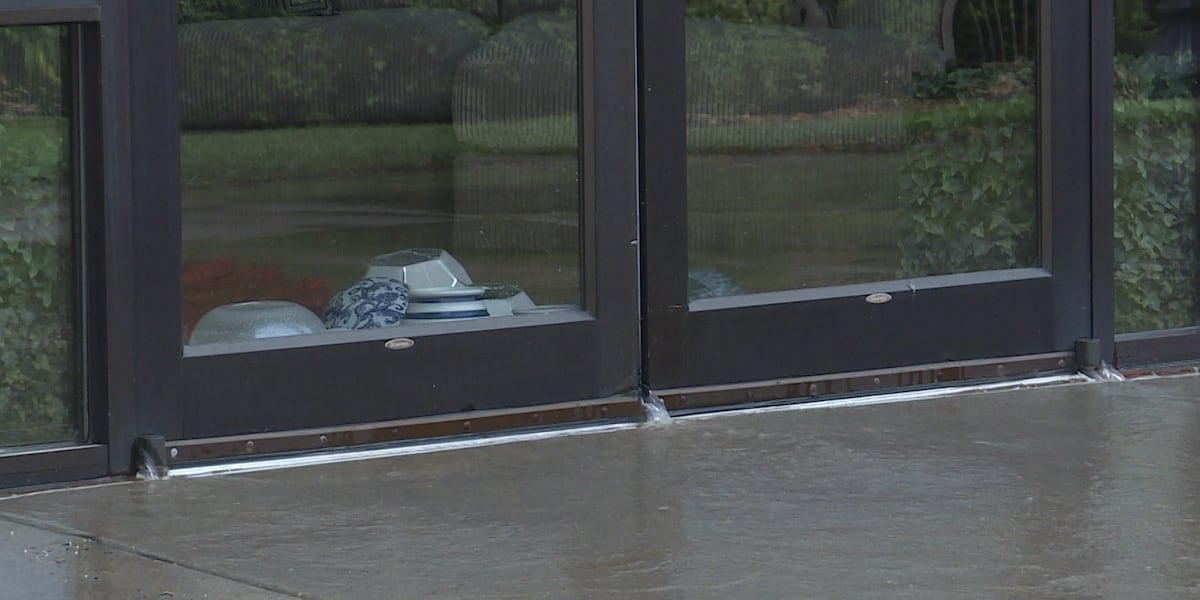 Water main breaks at SouthPointe Pavilions, temporarily closing three shops [Video]