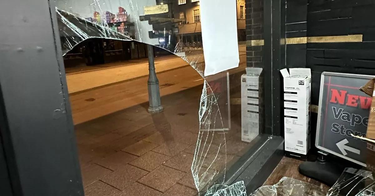 Shop owner ‘devastated’ after thieves ransack business and steal thousands worth of stock [Video]