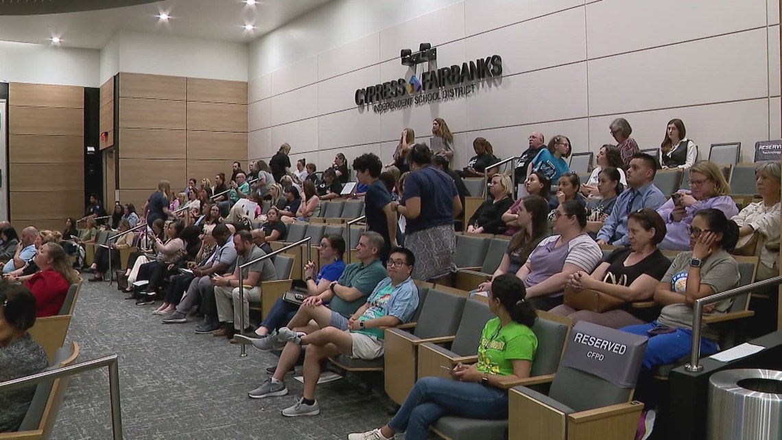 Cy-Fair ISD in Houston votes to remove topics from textbooks [Video]