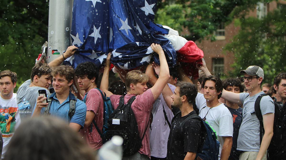 UNC Chapel Hill abolishes DEI department and transfers all funds to campus cops after frat brothers were left to defend the flag from anti-Israel mob [Video]