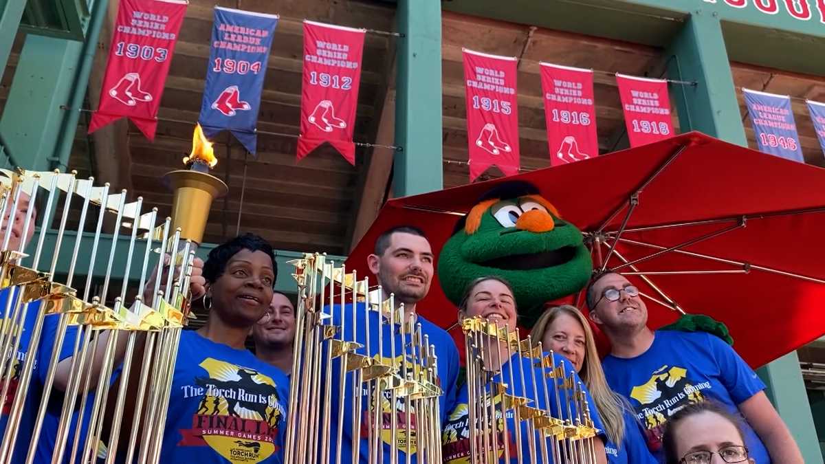 Special Olympics torch run makes Fenway Park stop for first time [Video]