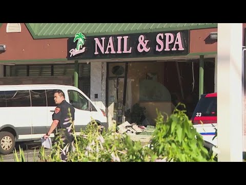 4 dead, 9 injured after minivan crashes into nail salon on Long Island [Video]