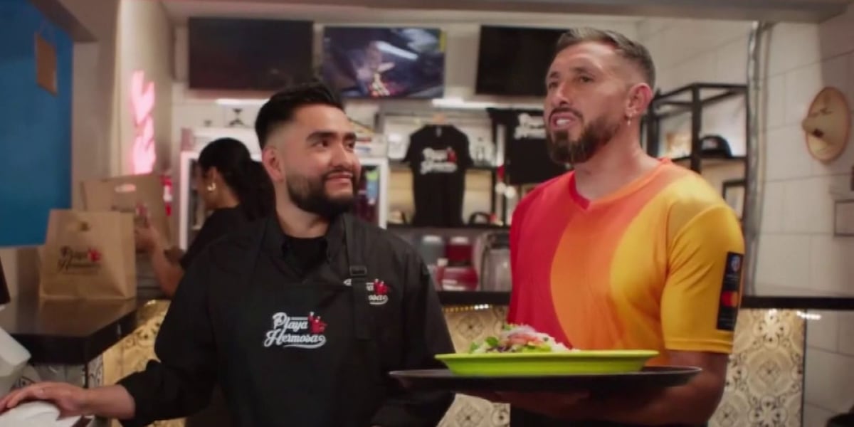 Phoenix restaurant gets visit from famous Latino actor and soccer player [Video]