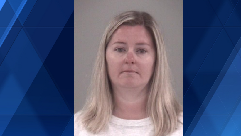 High Point 911 dispatcher charged with arson in home fire that killed 2 pets [Video]