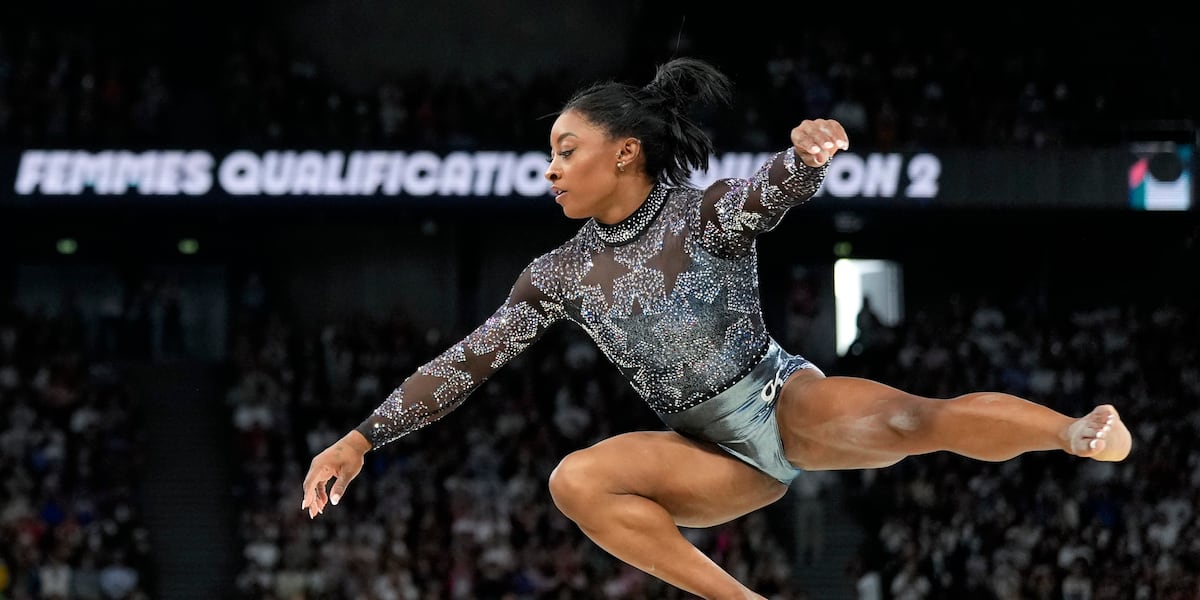 Simone Biles says she has calf issue during Olympic gymnastics qualifying but keeps competing [Video]