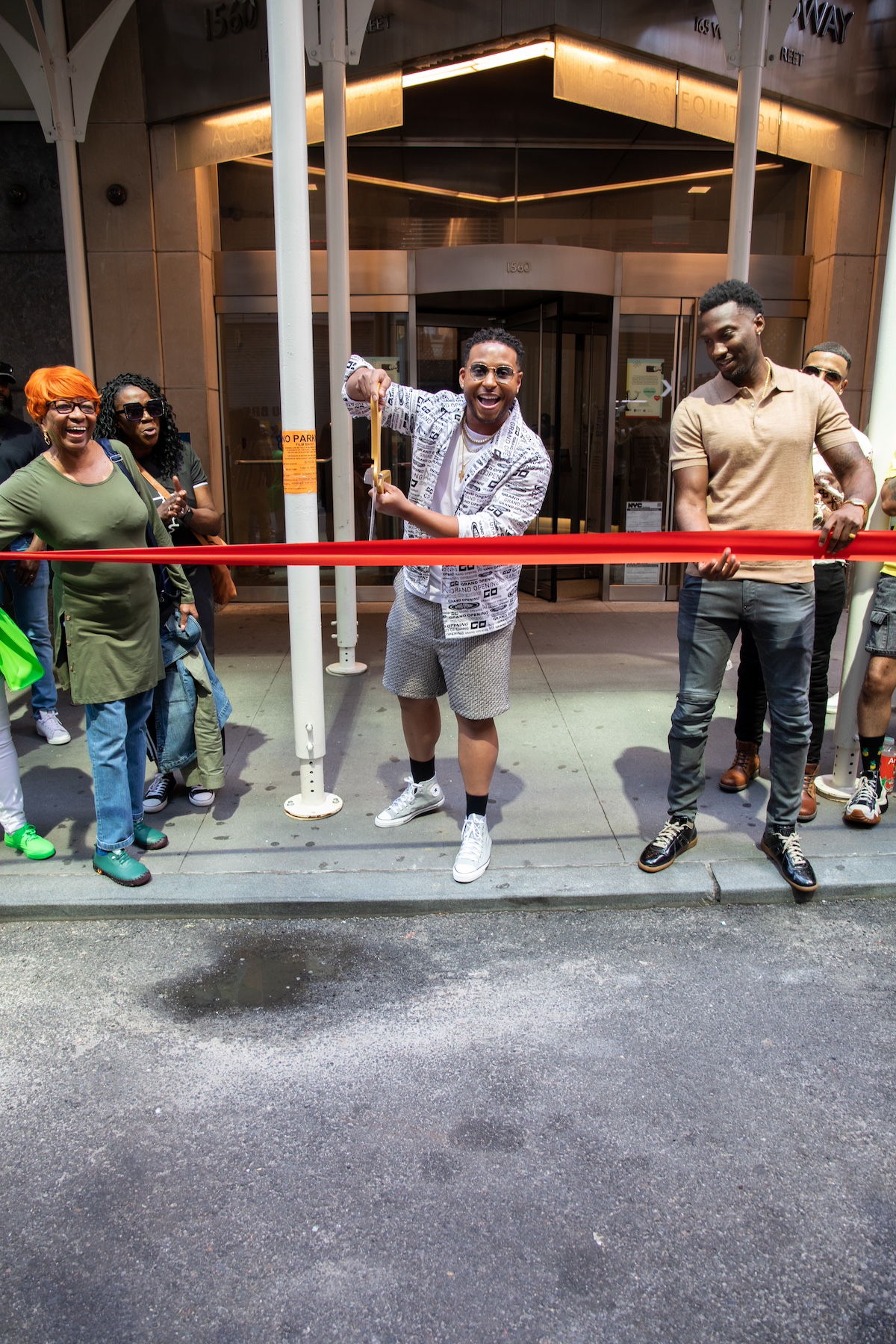 Louis Stancil Acting Studios Opens In Times Square [Video]