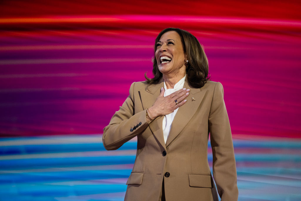 Suits & Statements: DNC Day 1s Fashion Moments [Video]