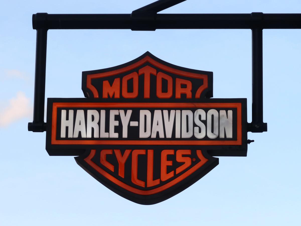 Companies from Harley-Davidson to John Deere are backing down on DEI [Video]