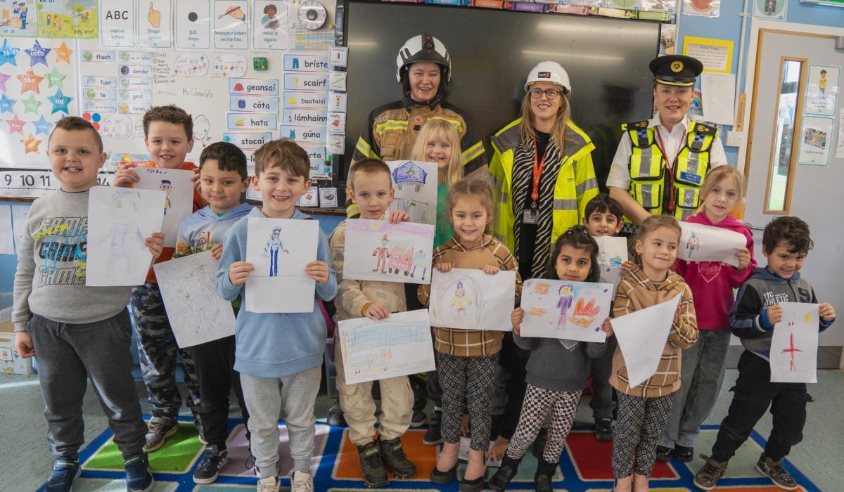 WATCH: Shannon Airport staff deliver lesson in gender diversity for International Women’s Day [Video]