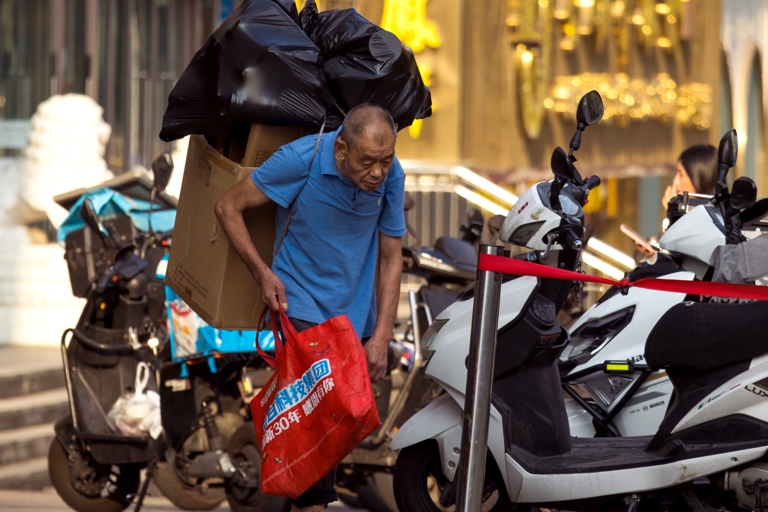 Chinese Public Reacts After Beijing Raises Retirement Age [Video]