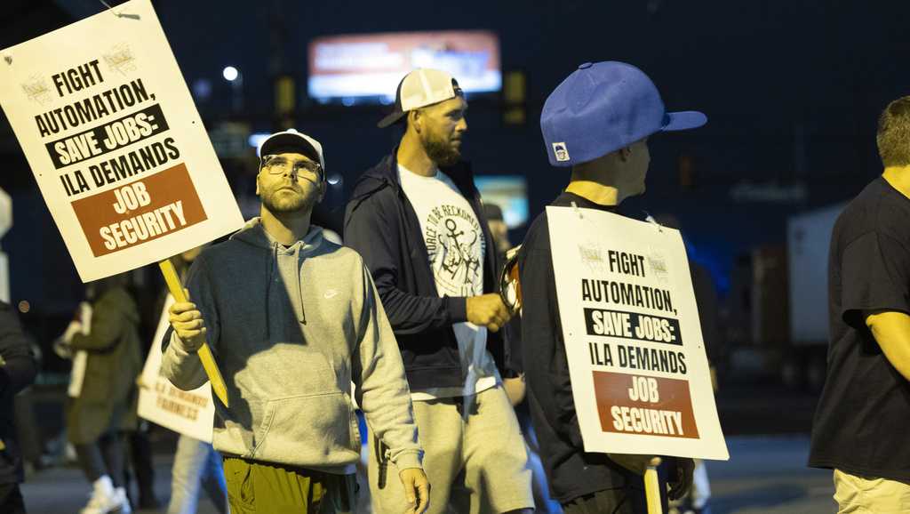 Dockworkers at ports from Maine to Texas go on strike [Video]