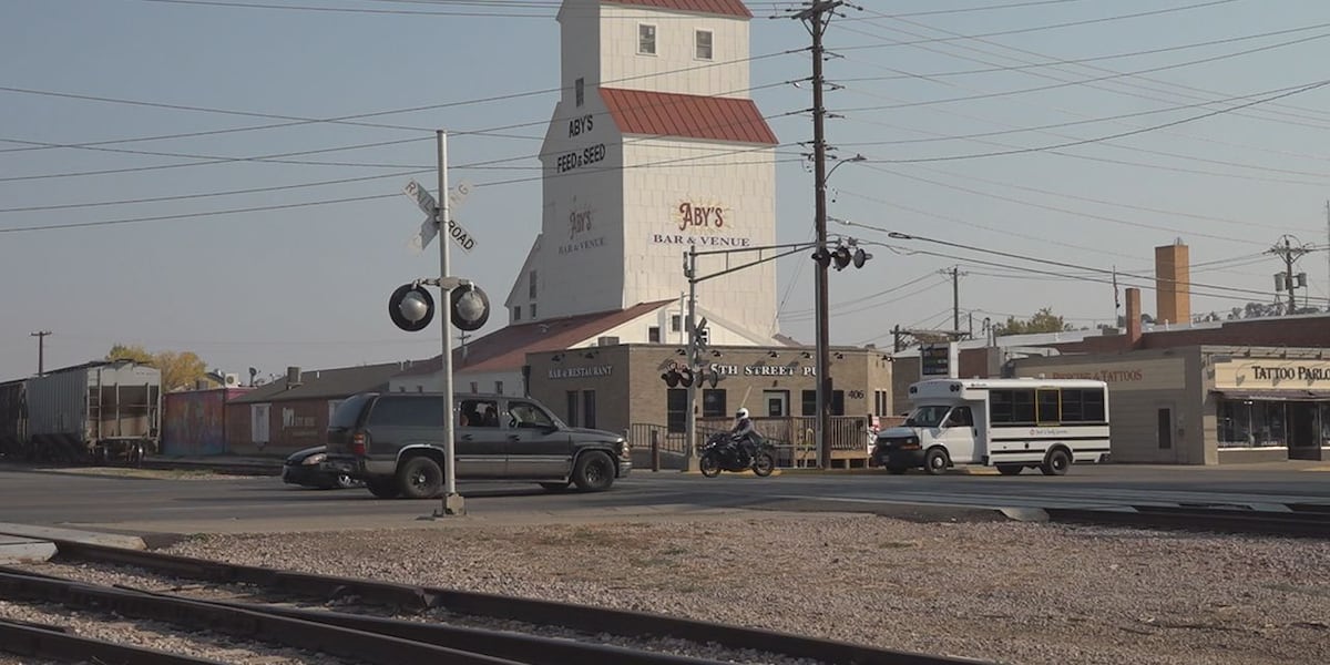 He knows what hes doing, bar warns downtown Rapid business owners after burglaries [Video]