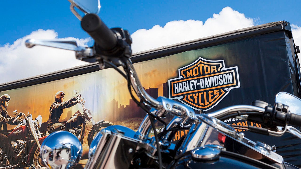 Harley-Davidson cuts revenue forecast on inflation, DEI backlash [Video]