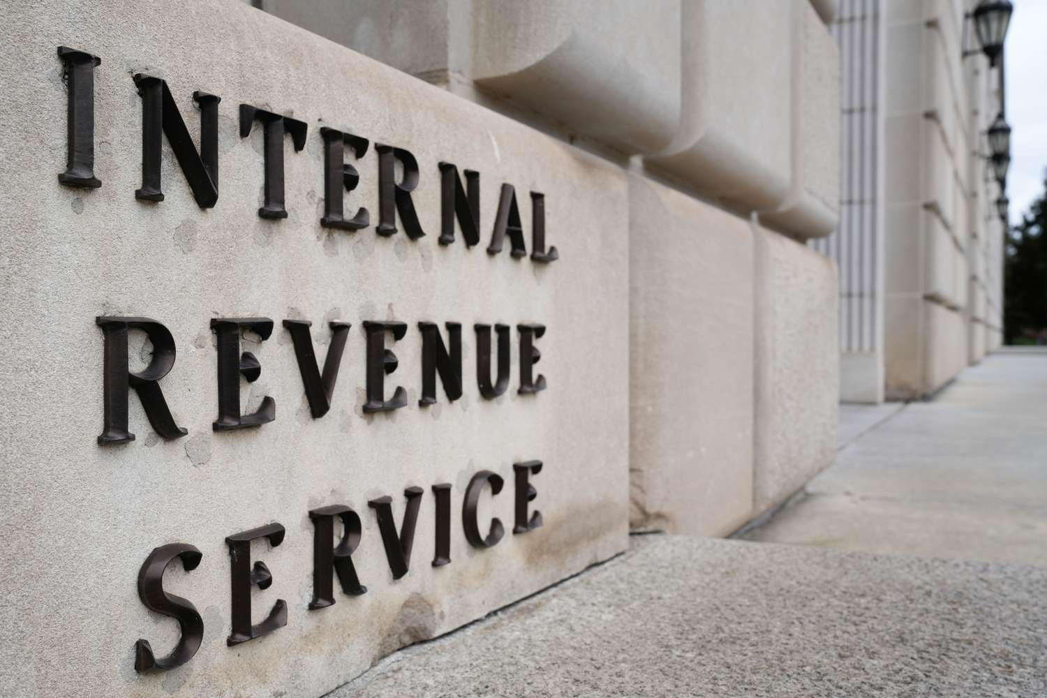 An IRS Ruling Could Open Up 401(k) Matches for Student Loans, Medical Payments [Video]