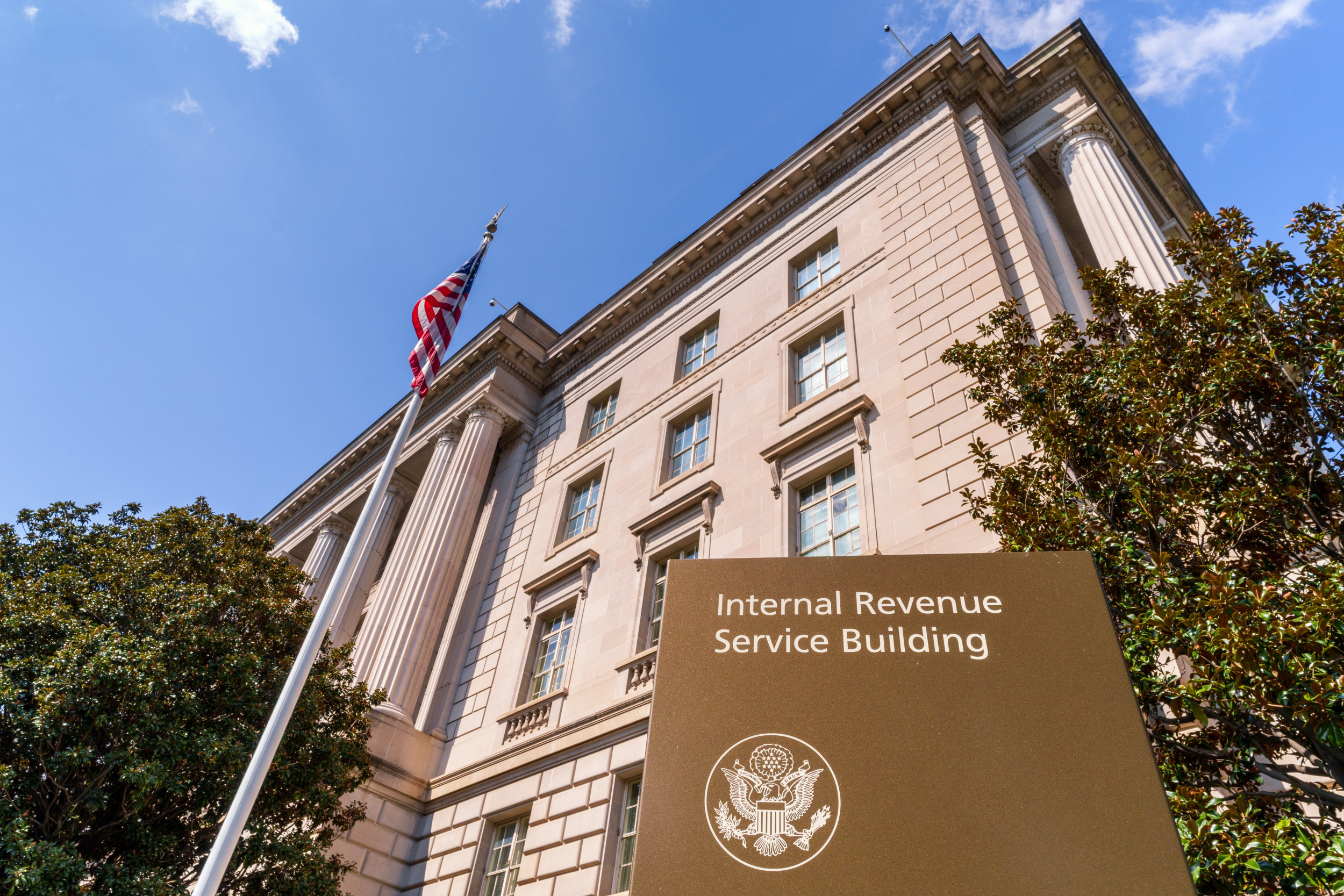 IRS Issues Tax Credit Advice for 2025 [Video]