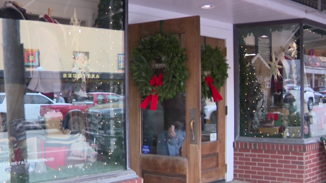 Small business holiday shopping in Boone, N.C. [Video]