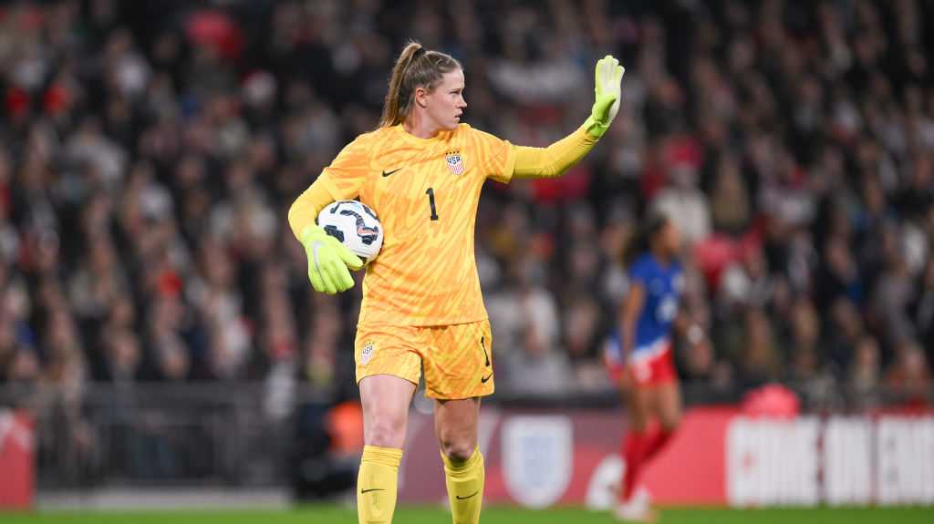 US soccer star Alyssa Naeher’s final game to cap historic career as team’s ‘brick wall’ [Video]