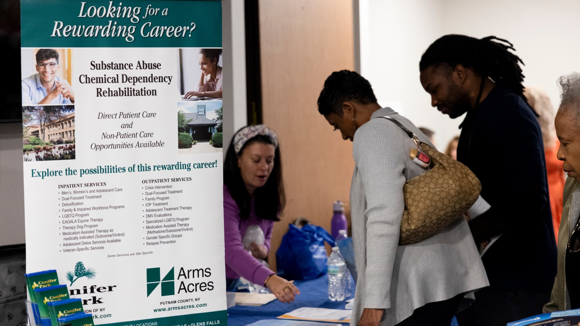 Unemployment rate jumps more than a percentage point for Black women in November [Video]