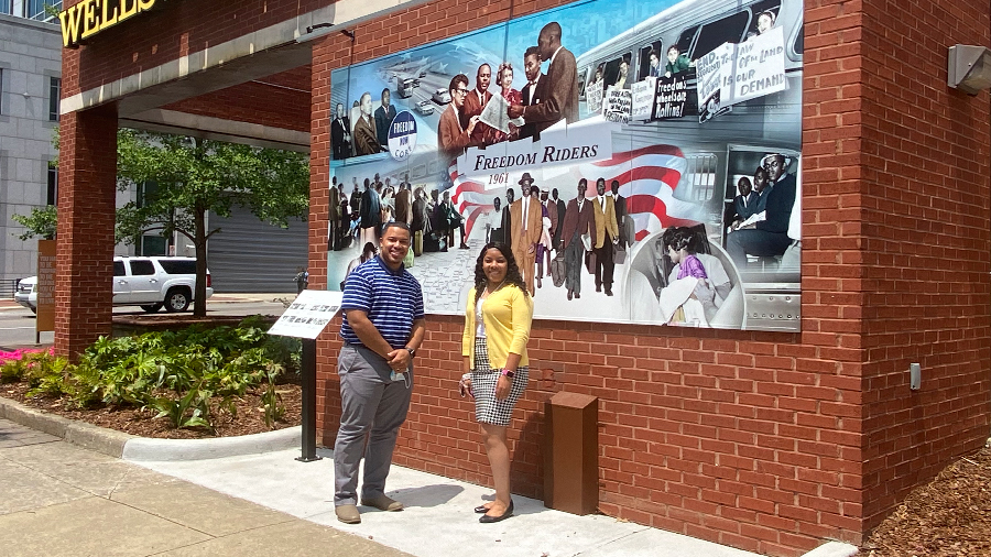 Wells Fargo mural honors bravery of Freedom Riders fighting segregation [Video]