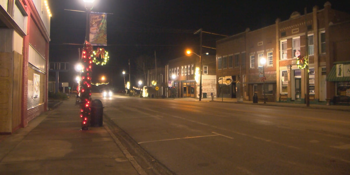 New parking plan could be coming to Cave Citys West Broadway Street in 2025 [Video]