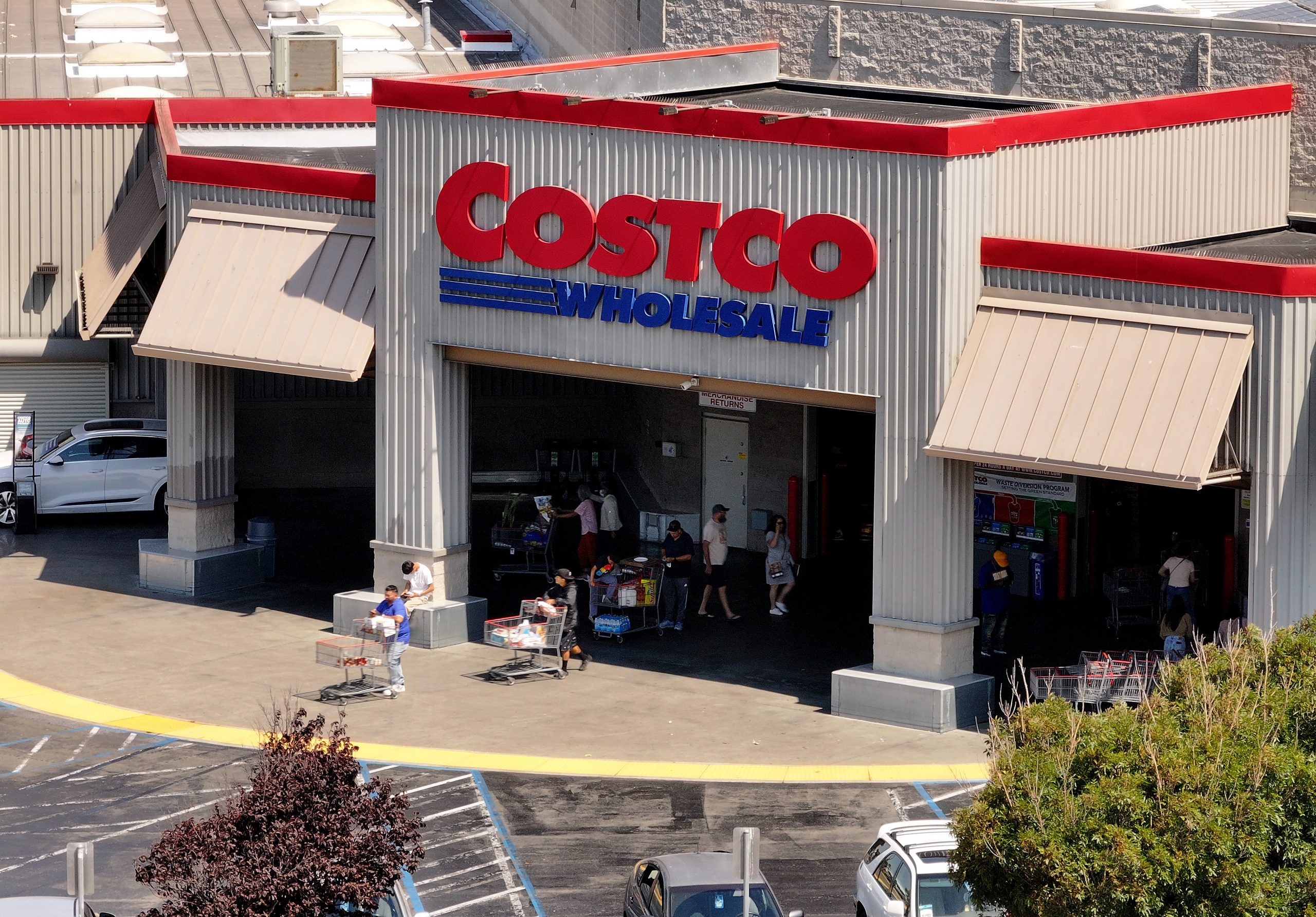 Costco Denies Shareholder Demand to Back Down From DEI Hiring [Video]