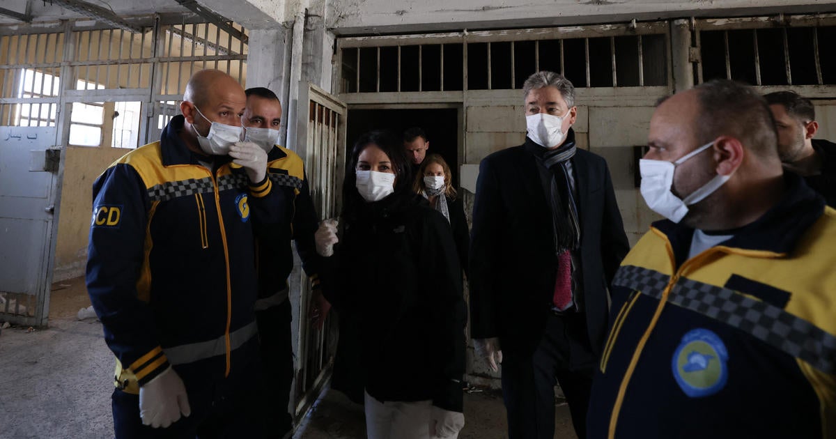 Top EU diplomats visit Syria, tour ousted Assad regime’s notorious Sednaya prison, call for inclusive leadership [Video]