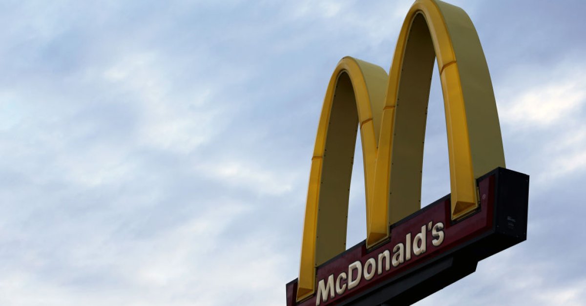 McDonalds Becomes Latest Big Company to Roll Back Diversity Practices [Video]