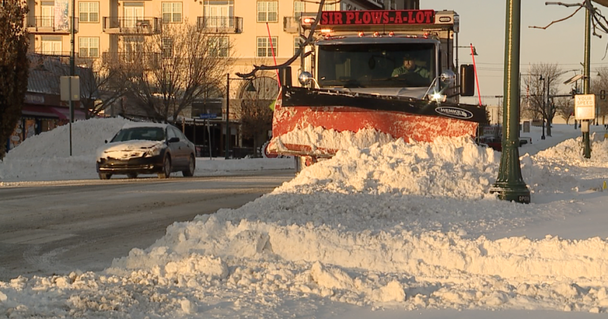 Driving instructor shares tips on navigating black ice safely this winter [Video]