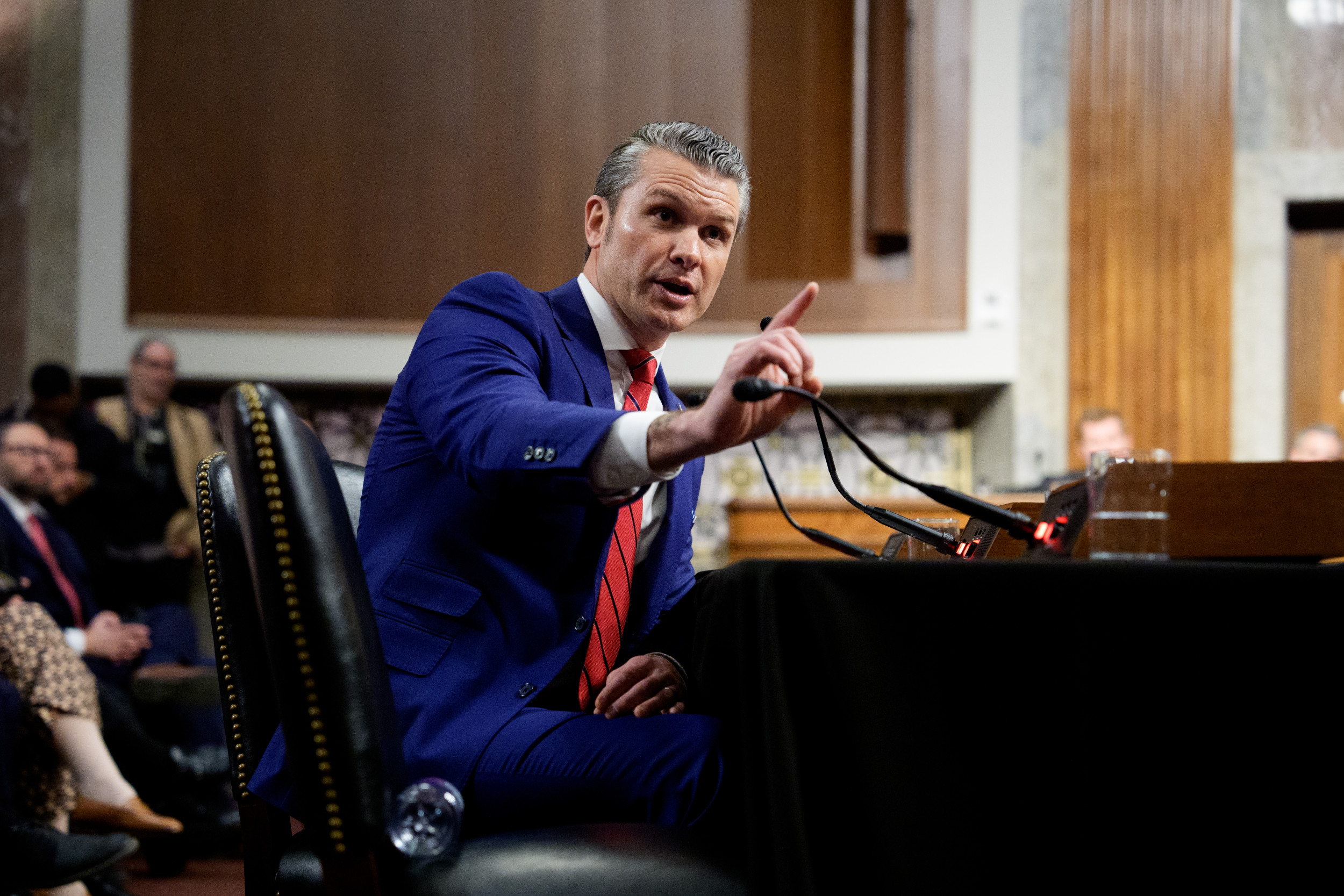 Republican Uses Misspelled Sign During Pete Hegseth Confirmation Hearing [Video]